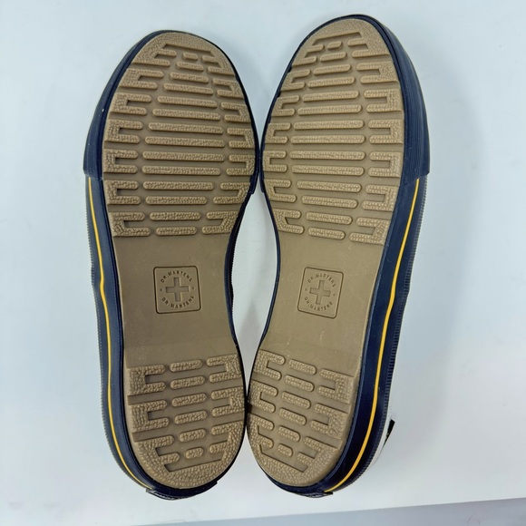 Dr Martens Pressler Canvas Sneaker, White Unisex, Mens 8, Womens 9, Like New. - Picture 3 of 9